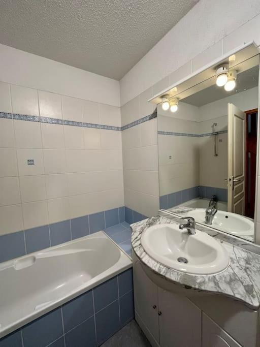 Chalet Vars 8 A 10 Personnes, Proche Des Pistes Экстерьер фото